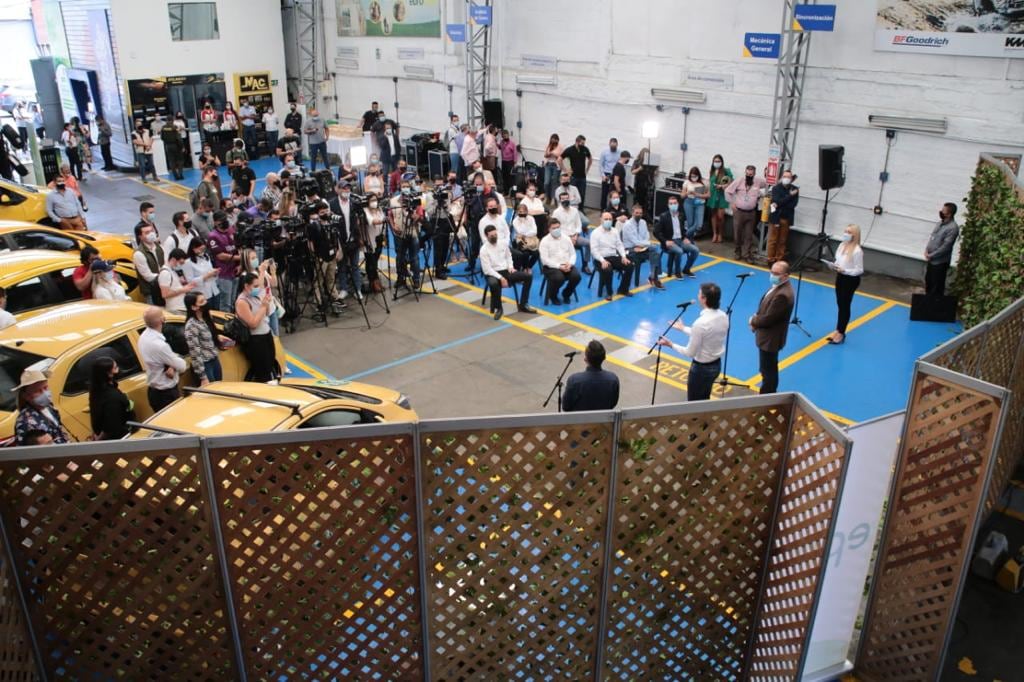 Comienza conversión a gas natural vehicular de 1.000 taxis en Medellín y el Valle de Aburrá