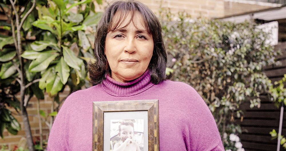 Claudia Ramírez busca a su hijo Andrés Felipe, a quien reconoció décadas después en un programa dominical.  