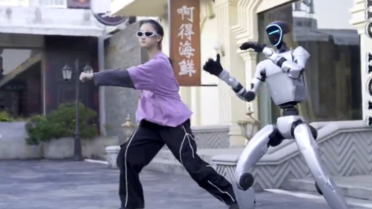 Robot que practica kung-fu.