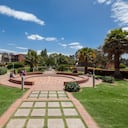 En Colombia se están dirigiendo cada vez más esfuerzos para hacer que instalaciones como centros médicos, espacios públicos y lugares de esparcimiento, deporte y ocio contribuyan a la generación de bienestar.