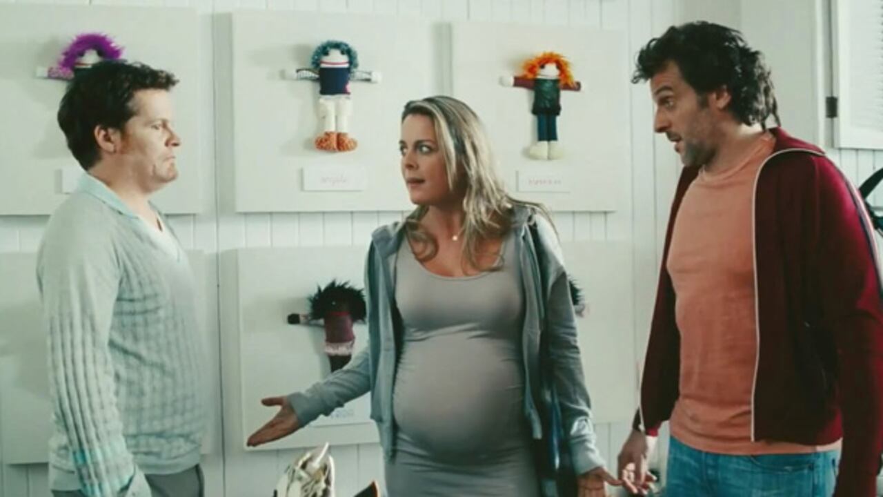 A pesar de que vive como un eterno adolescente, David Wozniack (interpretado por Patrick Huard) se ve obligado a madurar.