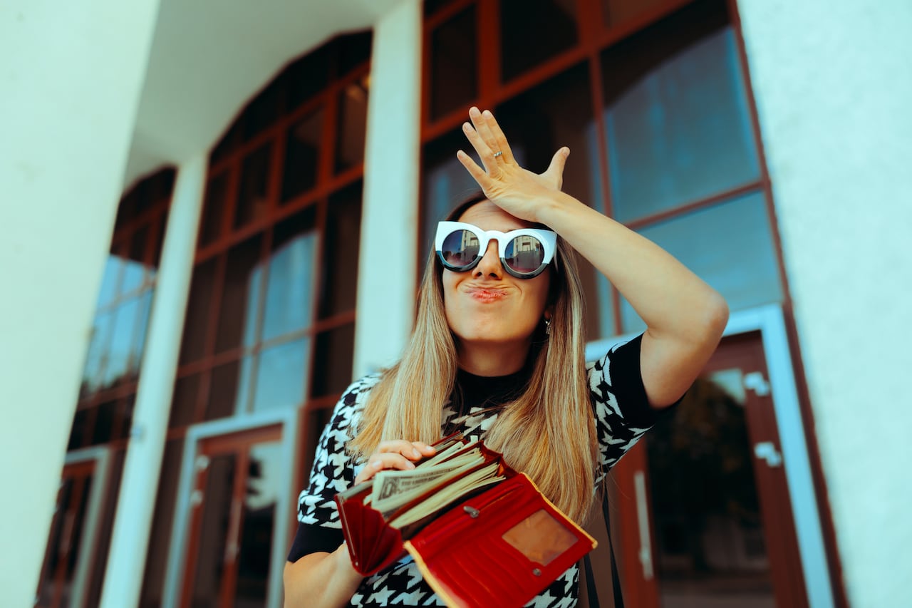 Lo que parece una simple acumulación de papeles, tarjetas y billetes mal acomodados, para la inteligencia artificial representa un mapa del comportamiento humano.