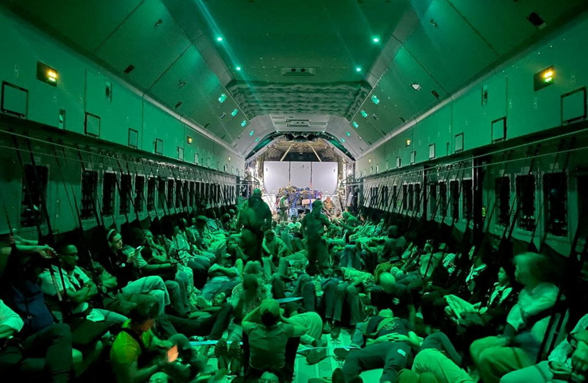 En imágenes: Extranjeros evacuados de Sudán