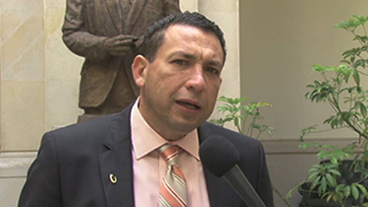 El senador Laureano Acuña.