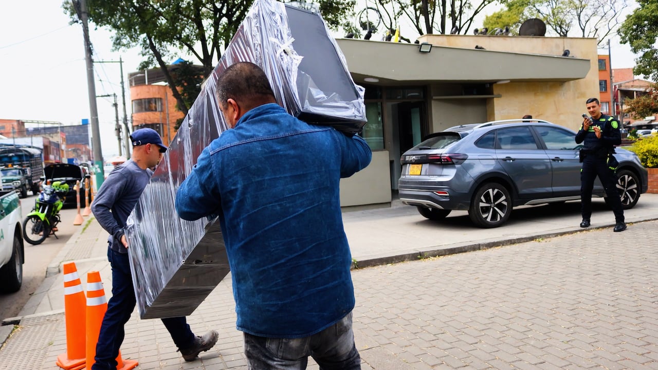 Alcaldía y privados recuperan CAI de Bogotá