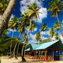 La mitad de los visitantes de la isla son extranjeros y la otra mitad raizales.