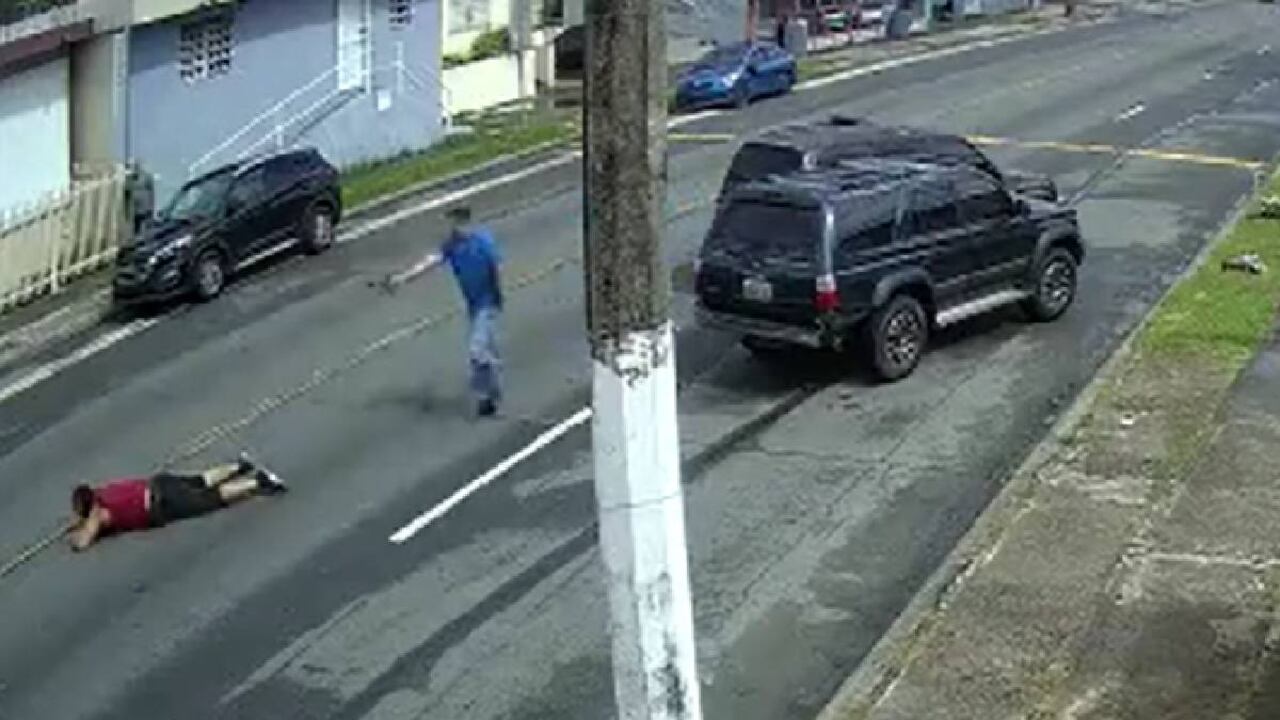 Conductor asesinó a otro después de que lo cerró y lo amenazó con un bate