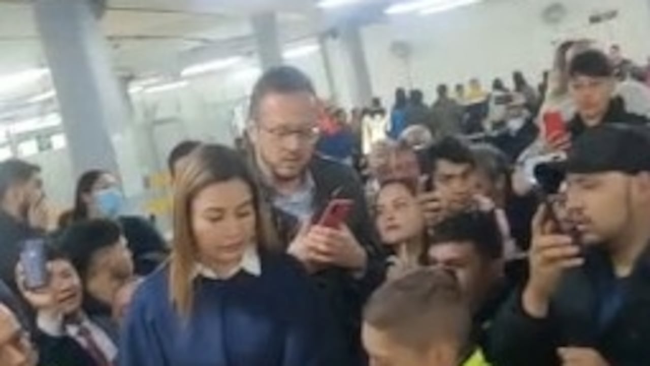 Captura de pantalla video caos en secretaria de movilidad