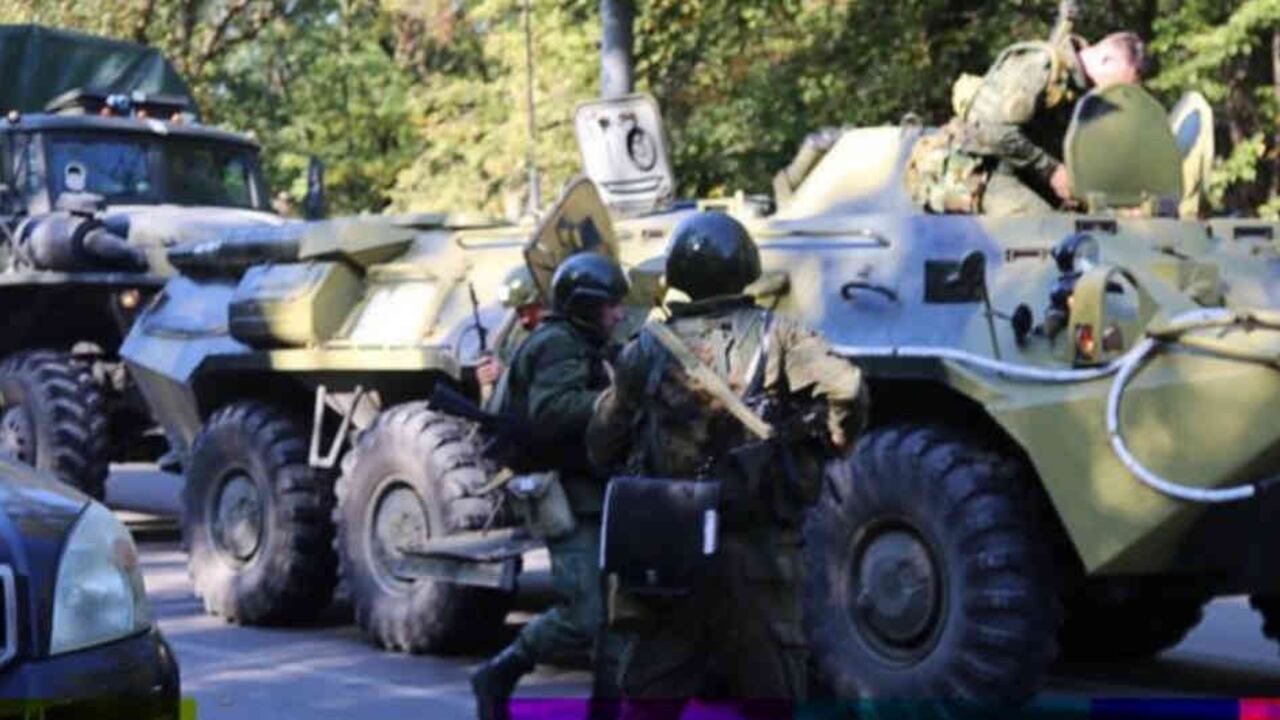 En un principio las autoridades creyeron que se trataba de un ataque con bomba, ahora hablan de un "asesinato masivo". Foto: GETTY IMAGES-BBC.