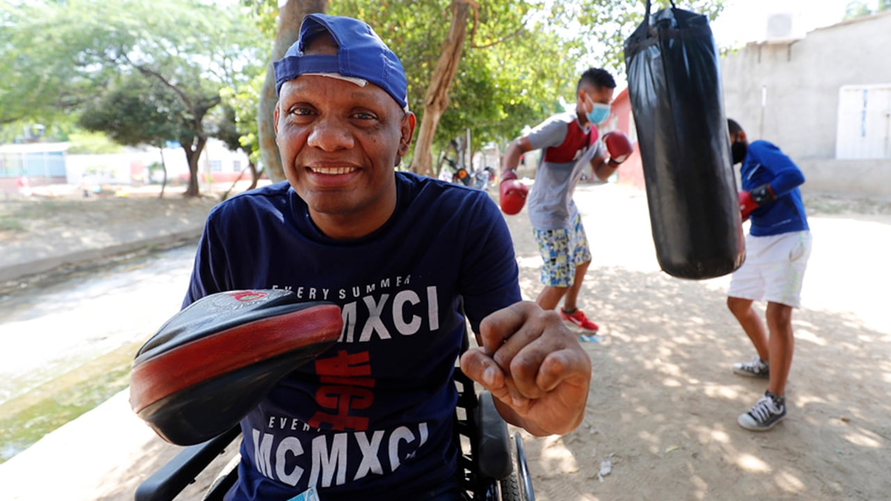 "Kid" Wilson, el boxeador cuadriplégico que entrena a los niños humildes de Santa Marta.