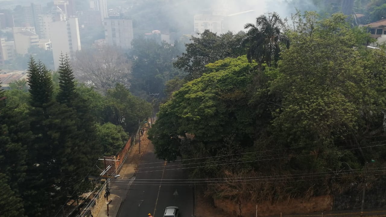 Incendio en el barrio Juanambú, en Cali.