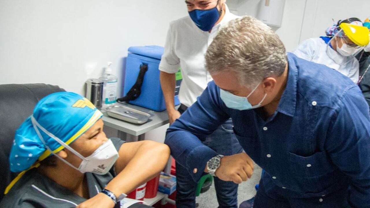 Iván Duque presidente de Colombia vacunación Barranquilla
