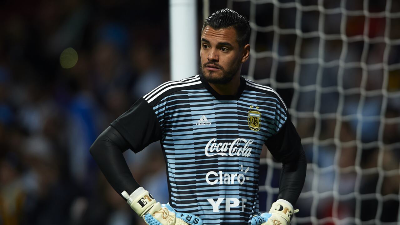 MADRID, SPAIN - MARCH 27: Sergio Romero of Argentina warms up prior to the International Friendly match between Spain and Argentina at Wanda Metropolitano Stadium on March 27, 2018 in Madrid, Spain. (Photo by Getty Images/Quality Sport Images)