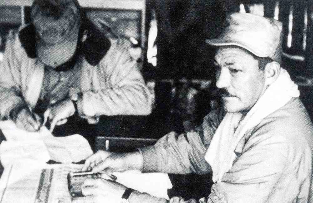 Jacobo Arenas en 1965 en un campamento en Río Chiquito. 