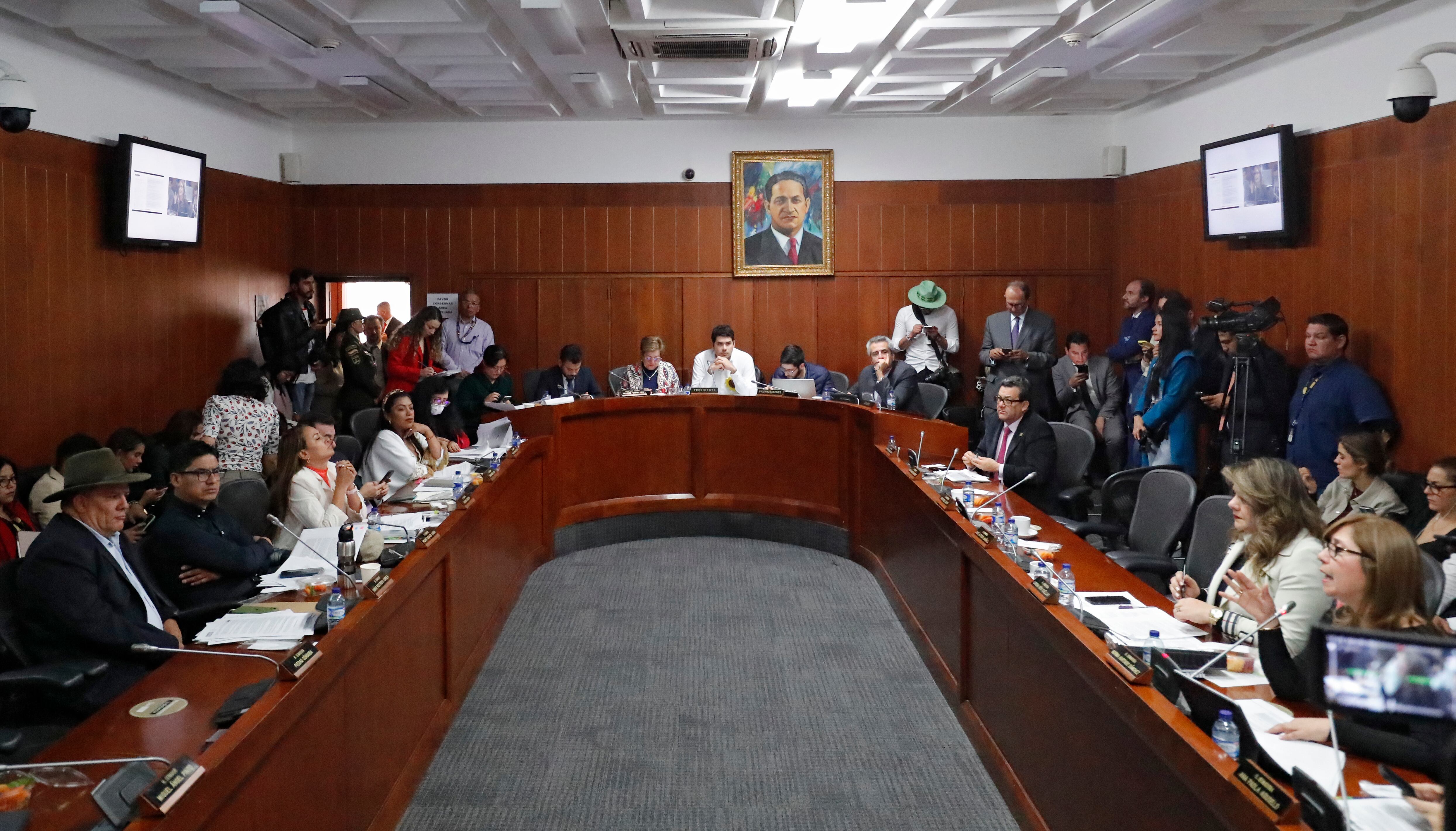 Reforma pensional presentada por el Gobierno ya arrancó su primer debate en la Comisión Séptima del Senado.
Bogota junio 13 del 2023
Foto Guillermo Torres Reina / Semana