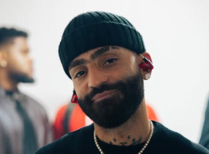 Arcángel recibió apoyo de sus seguidores por delicada cuestión de salud.