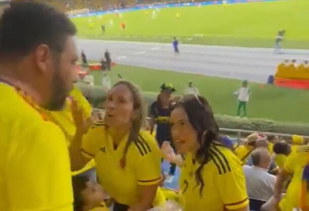 El congresista discutió con los familiares del futbolista, quienes no aceptaron ceder sus puestos.