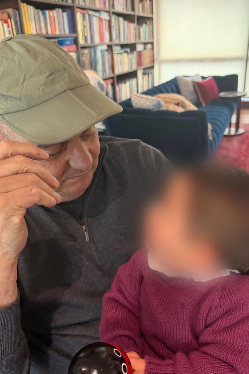 El exvicepresidente Germán Vargas Lleras y Agustín, su nieto.