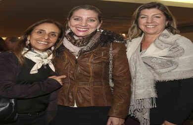Mila de Pombo, Carmen Silva y Claudia Silva.