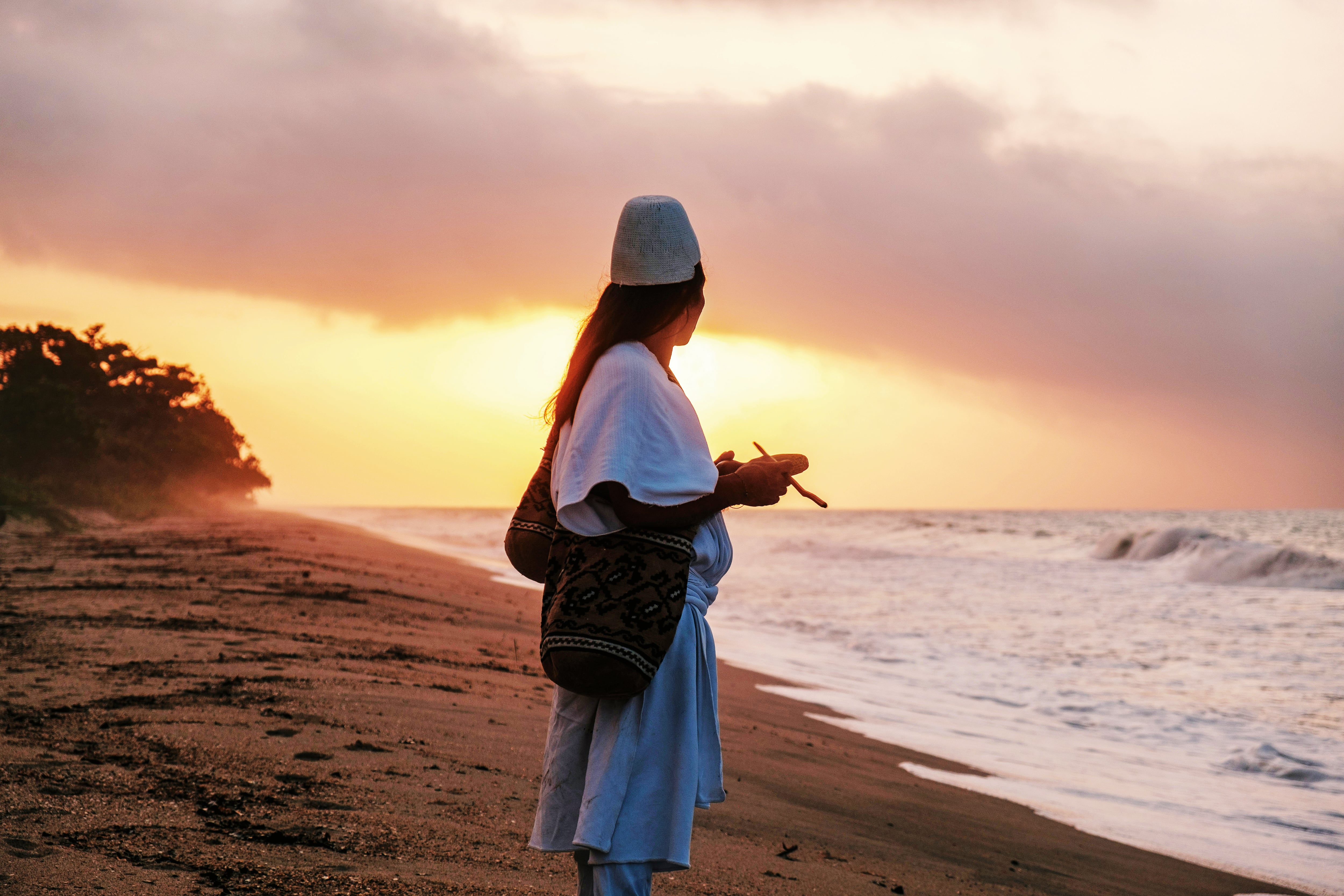 Y es que en Santa Marta está el origen de lo que somos, no solo como colombianos sino como hispanoamericanos, hombres y mujeres nuevos, en cuya sangre se hace posible el encuentro de mundos distantes.