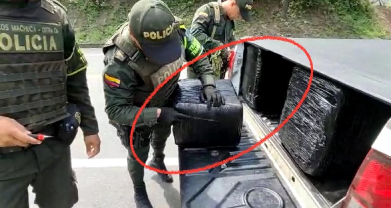 Policía encontró una camioneta, repleta, de marihuana en Nariñ