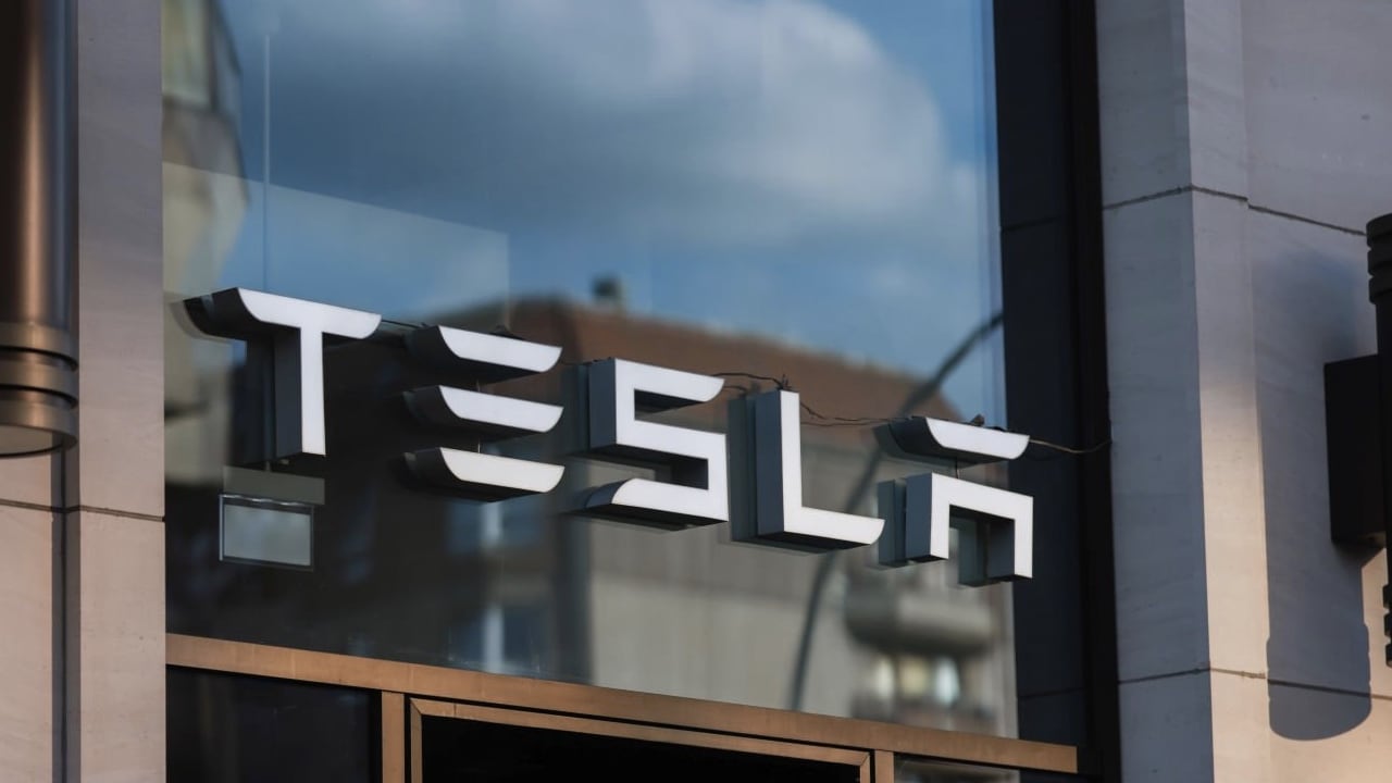 Tesla es uno de los gigantes de la venta de carros eléctricos en el mundo