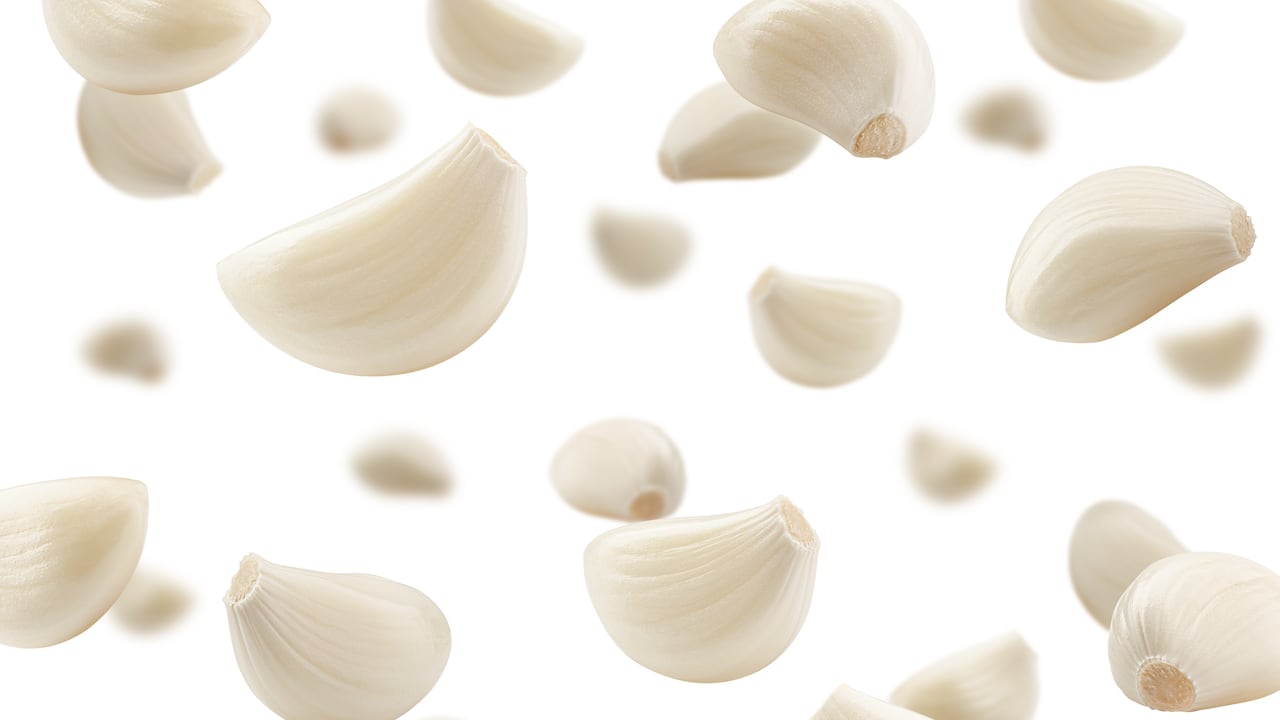 El ajo tiene propiedades que favorecen la salud del organismo.