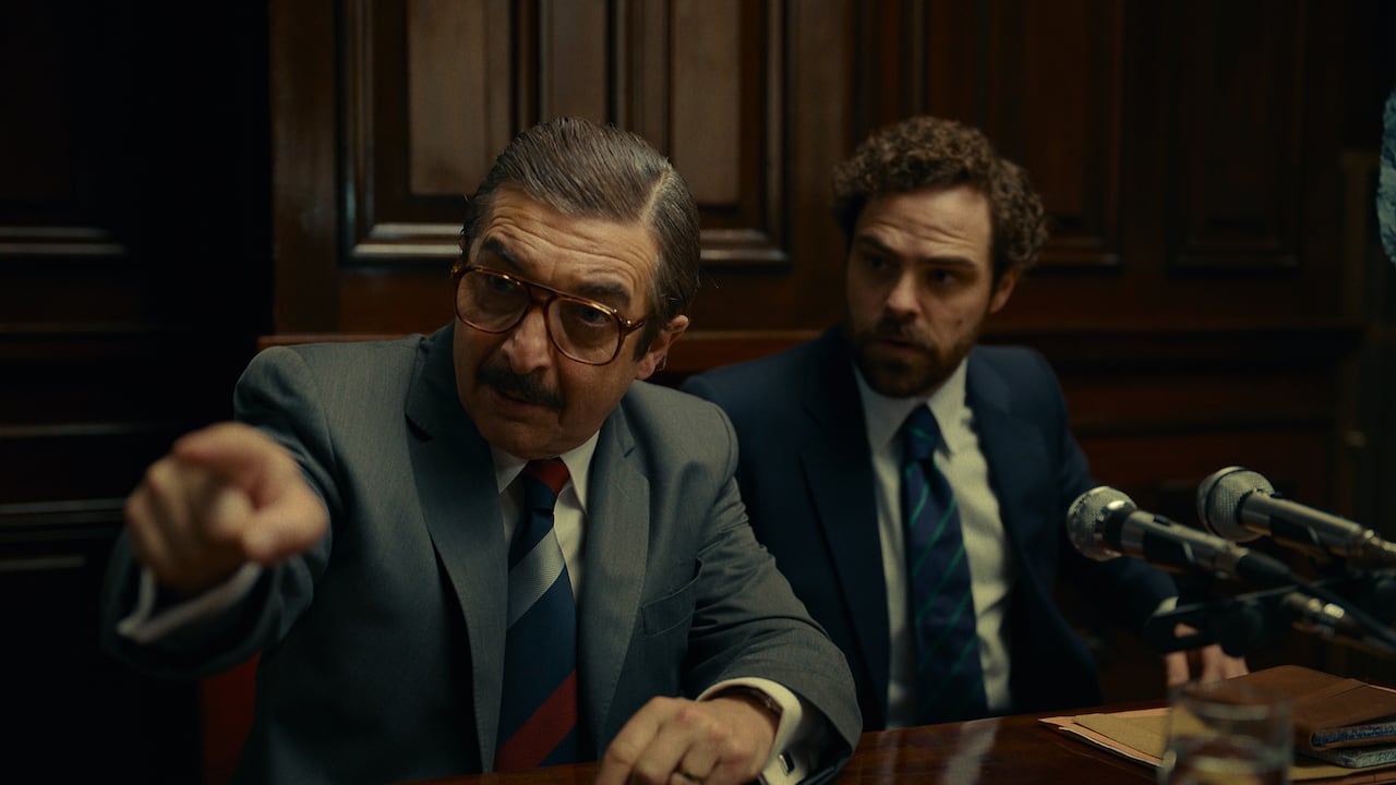 La película Argentina, 1985 es dirigida por Santiago Mitre.