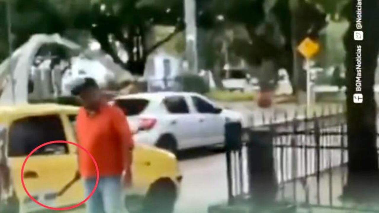 El taxista asegura que el ciclista lo insultó