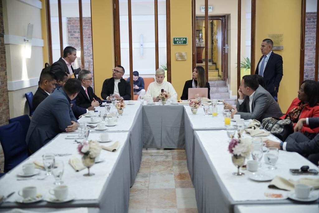 El Partido de La U durante la reunión de la mañana de este martes donde se apartó de la ponencia de la reforma a la salud.