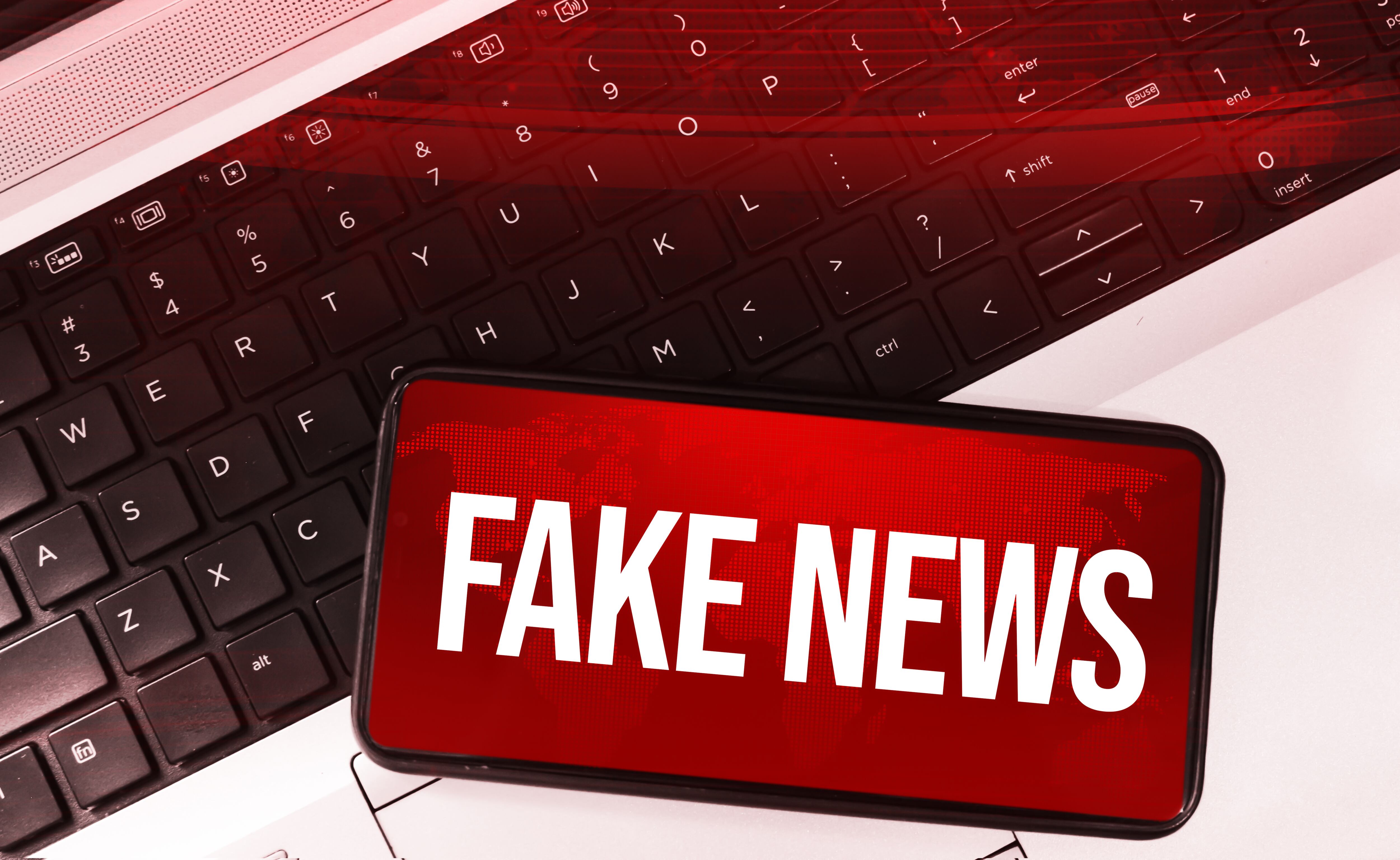 Las fake news en redes sociales son una problema constante.