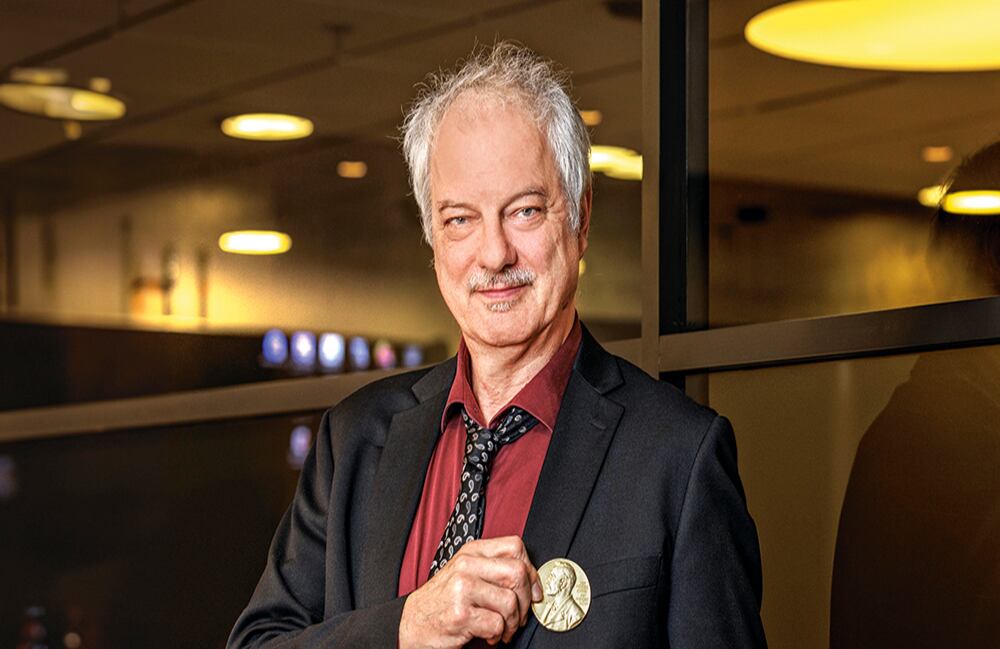 El premio Nobel de Química visitó Colombia, país que comparó con Escandinavia.