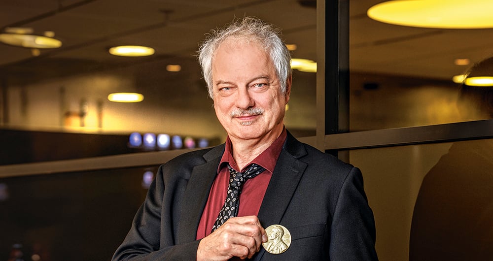 El premio Nobel de Química visitó Colombia, país que comparó con Escandinavia.