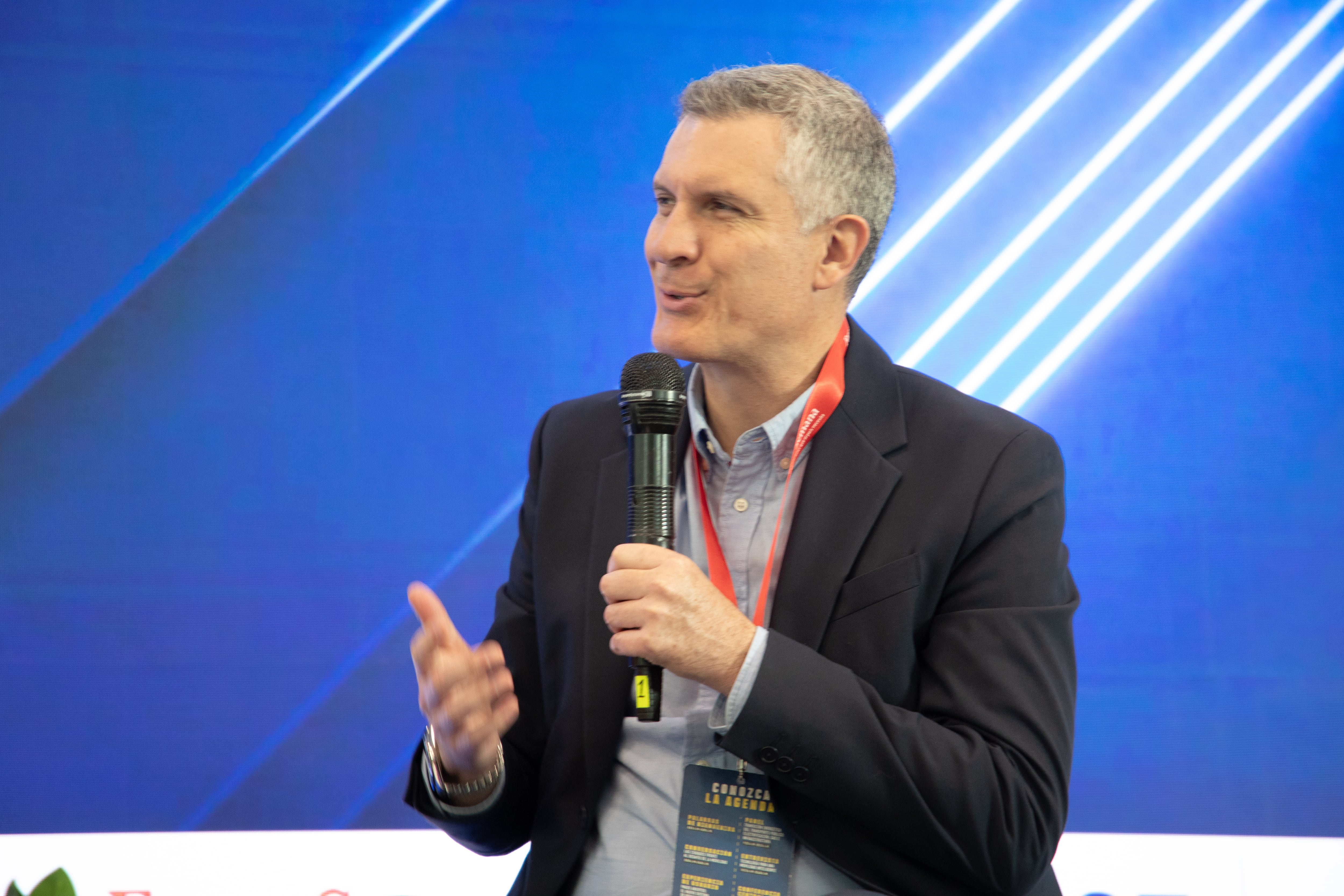 Movilidad inteligente para Colombia: 
innovar para mover ciudades

7 de mayo de 2026. 


Las ciudades frente al desafío de la movilidad

●	Jorge Eduardo Rojas Giraldo, alcalde de Manizales.
●	Claudia Diaz Acosta, secretaria de Movilidad de Bogotá.
●	Sergio Javier Moncayo, secretario de Movilidad de Cali.  

Modera: Jorge Andrés Villamizar, periodista de SEMANA