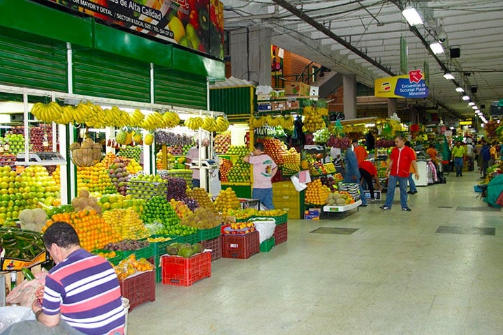 Con apoyo de un programa de Naciones Unidas para el Desarrollo, en 1995 se constituyó la cooperativa Coomerca, que asumió oficialmente la administración en 1998.