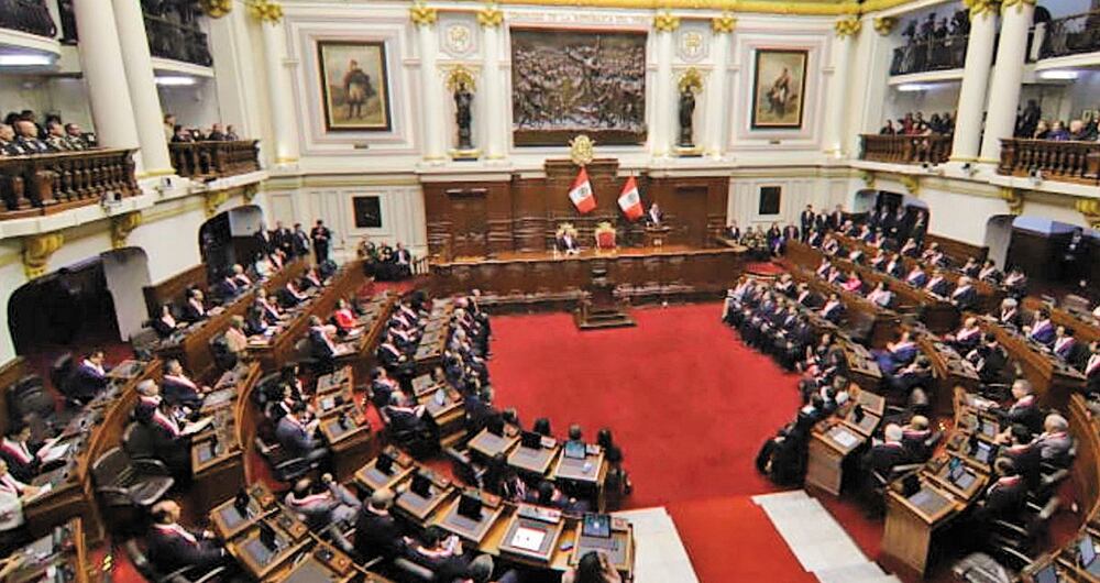 Martín Vizcarra y otros sectores políticos señalan que el intento de destitución es solo un complot de algunos miembros del Congreso. 