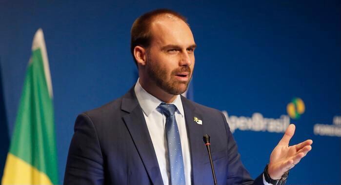 Hijo del presidente Bolsonaro anunció que tiene coronavirus. GETTY