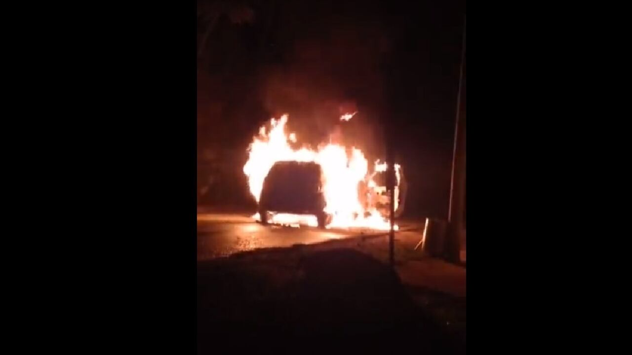 Vehículo quemado en Nariño