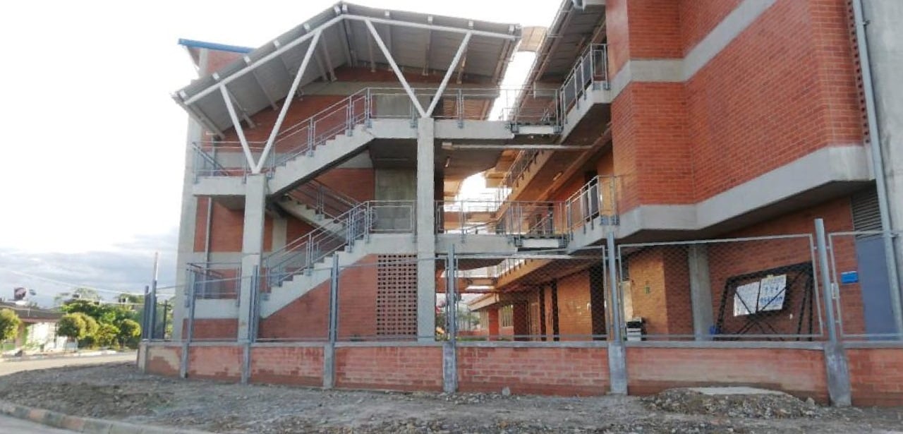 Cerca de $3.000 millones serán invertidos para mejorar infraestructura
de colegios en Villavicencio