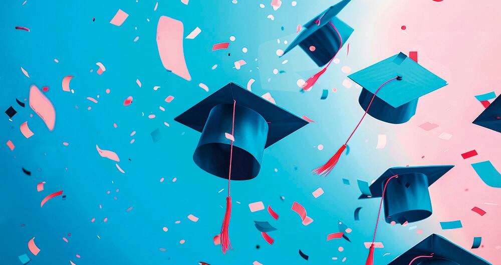 Las personas comentaron que podía haber sido mejor un solo aplauso largo y fuerte para todos los estudiantes al final de la graduación.