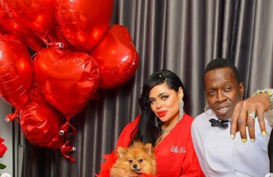 Koral Costa junto a Omar Murillo