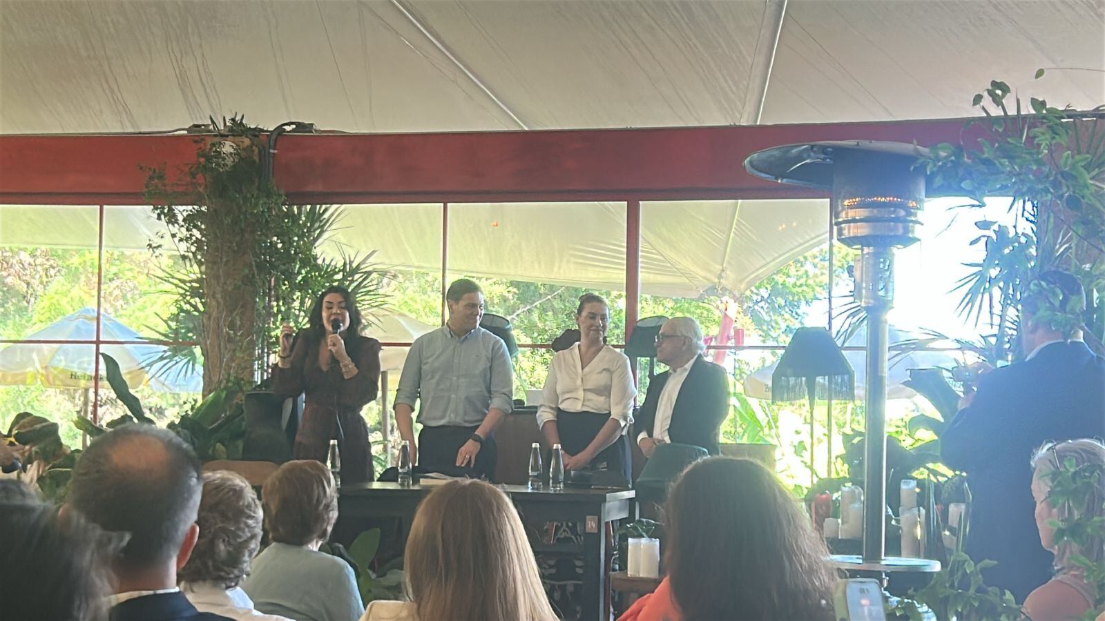 Los excongresistas Margarita Restrepo y José Obdulio Gaviria y Juan Carlos Pinzón.