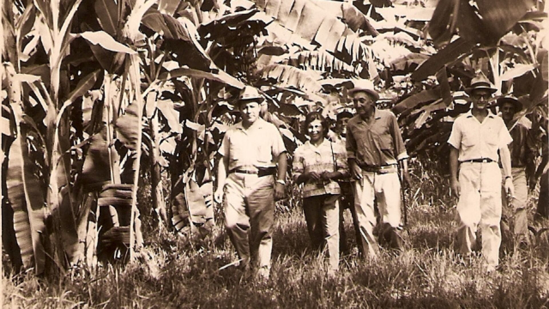 Las caminatas por la finca Leonor Emilia se convirtieron en una tradición para la familia Garcia.