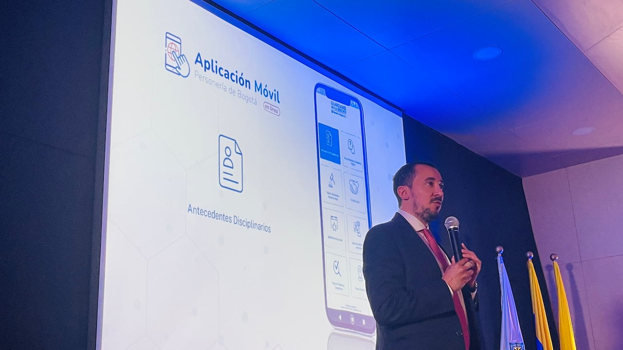 Desde el celular, la Tablet o el computador sin filas y sin salir de la casa los ciudadanos pueden acceder a de forma gratuita a los servicios que ofrece la Aplicación Móvil