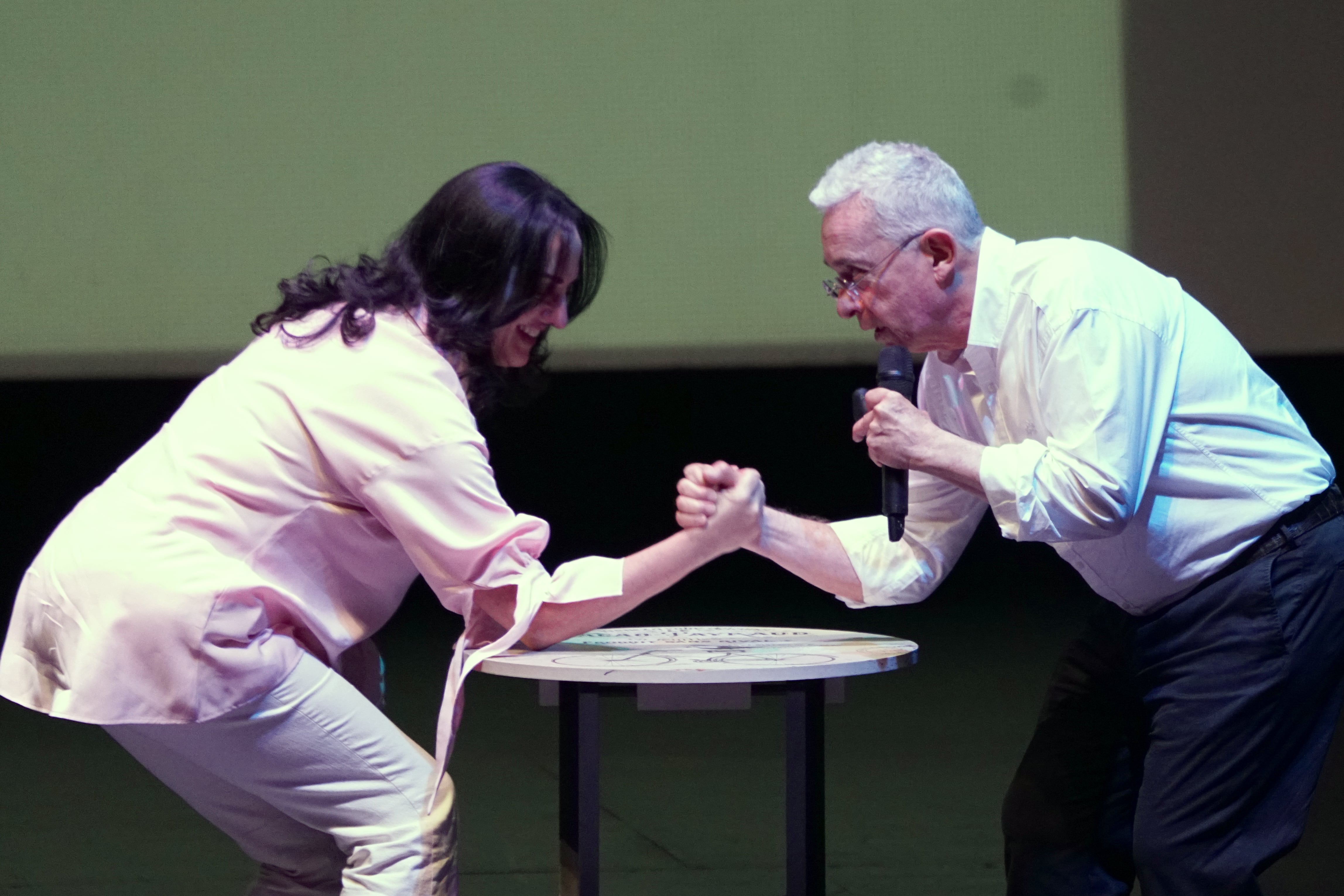 Representante a la Cámara Christian Munir Garces Aljure y la Senadora María Fernanda Cabal del Centro Democrático.