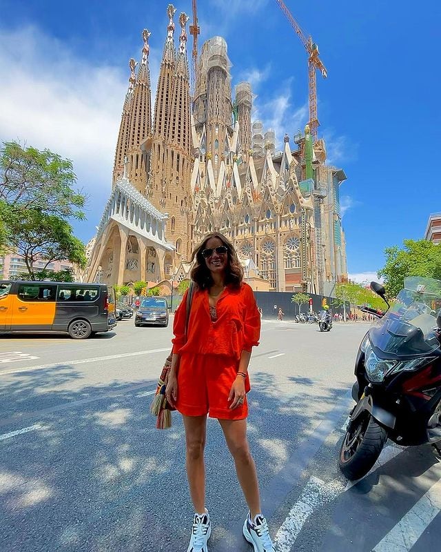 Por todo lo alto: las fotos del viaje de Elianis Garrido por Europa y que confirman que no está sola