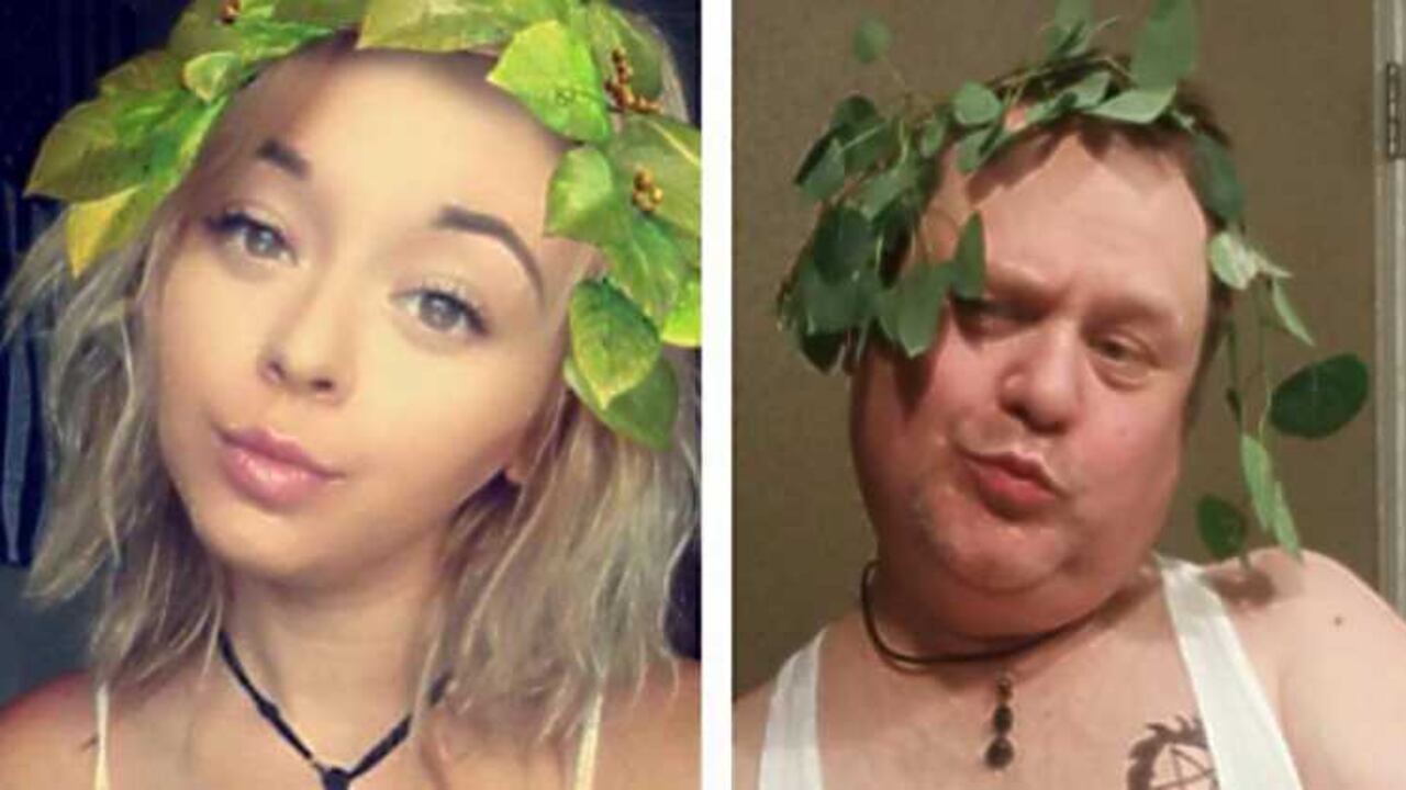 Burr Martin hace parodias de las 'selfies' que se toma su hija.