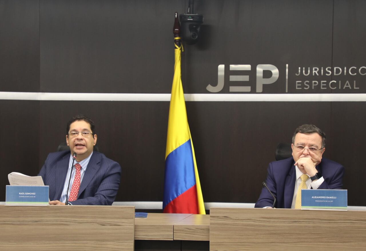 El presidente de la JEP, Alejandro Ramelli en rueda de prensa.