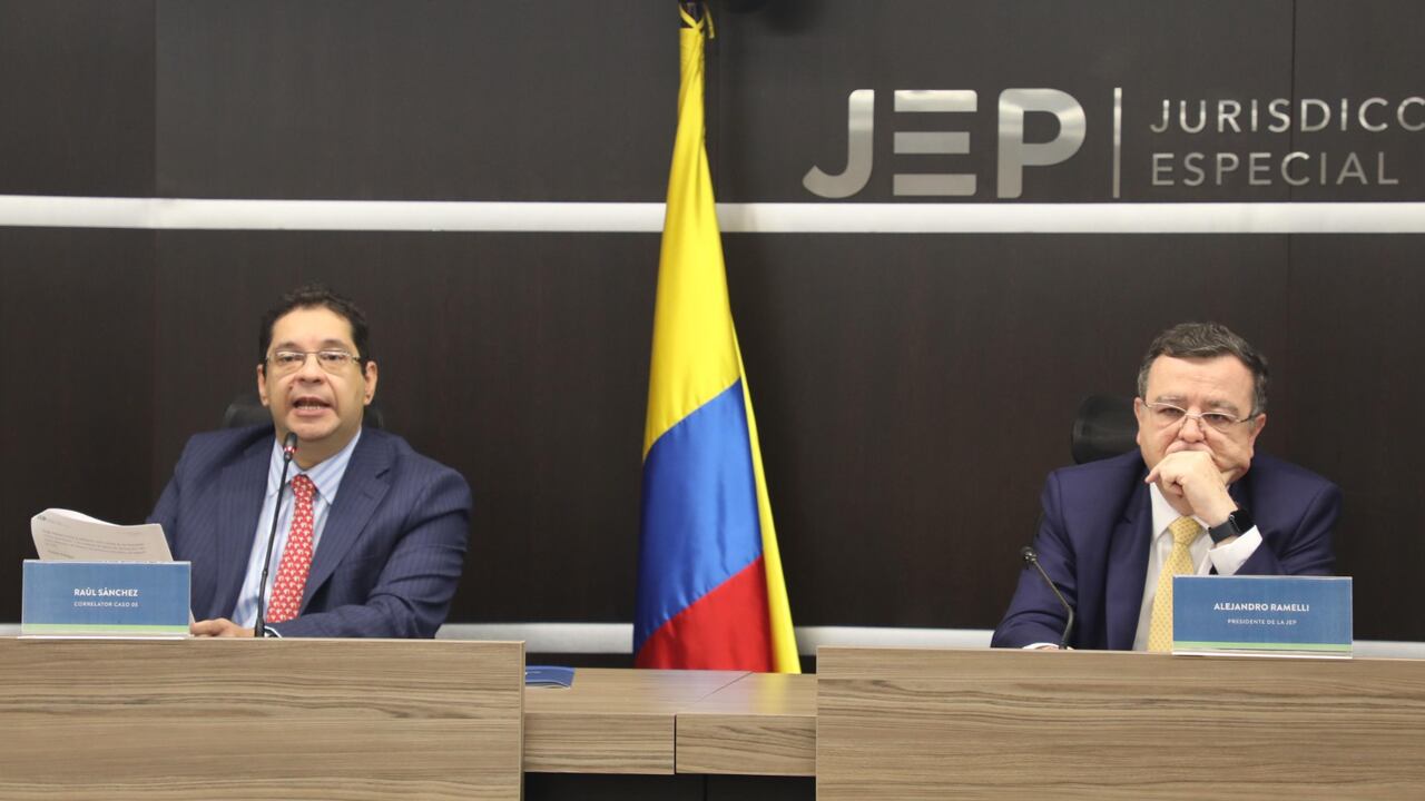 El presidente de la JEP, Alejandro Ramelli, en rueda de prensa.