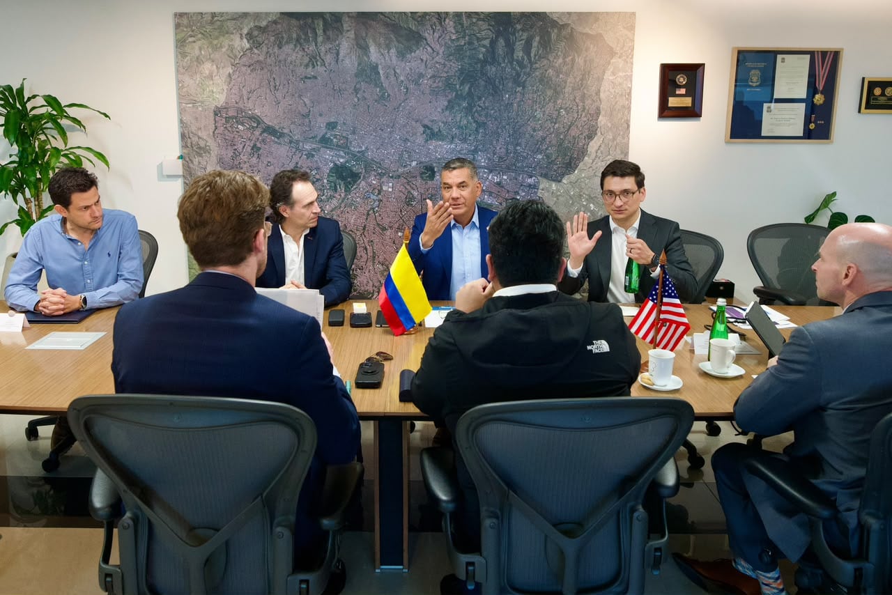 Alcalde de Medellín y ministro de Defensa.